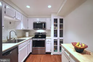 7640 Tremayne Pl, McLean, VA 22102 - Photo 4