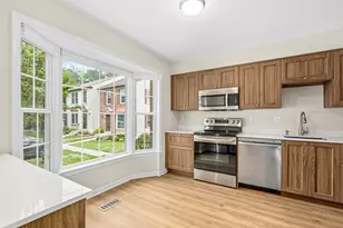 5428 New London Park Dr, Fairfax, VA 22032 - Photo 6