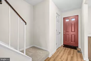 5428 New London Park Dr, Fairfax, VA 22032 - Photo 4
