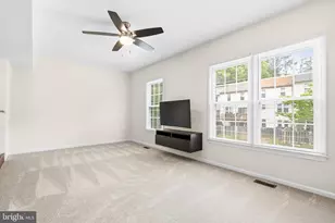 5428 New London Park Dr, Fairfax, VA 22032 - Photo 14
