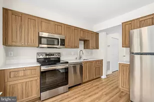 5428 New London Park Dr, Fairfax, VA 22032 - Photo 8