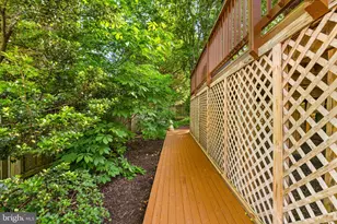9454 Lapstrake Ln, Burke, VA 22015 - Photo 20