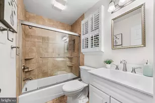 10305 Collingham Dr, Fairfax, VA 22032 - Photo 30