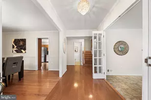 10305 Collingham Dr, Fairfax, VA 22032 - Photo 6