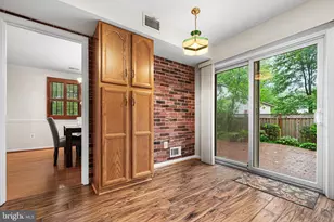 10305 Collingham Dr, Fairfax, VA 22032 - Photo 18