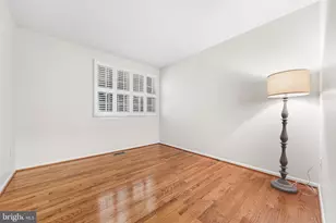 10305 Collingham Dr, Fairfax, VA 22032 - Photo 36