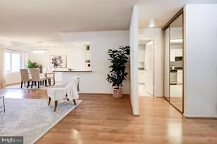 8370 Greensboro Dr, McLean, VA 22102 - Photo 6
