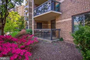 8370 Greensboro Dr, McLean, VA 22102 - Photo 24