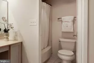 8370 Greensboro Dr, McLean, VA 22102 - Photo 18