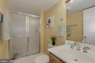 5820 Silchester St, Burke, VA 22015 - Photo 40