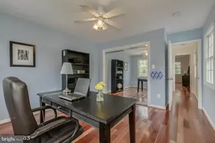5820 Silchester St, Burke, VA 22015 - Photo 36