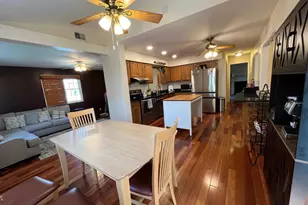 5820 Silchester St, Burke, VA 22015 - Photo 12