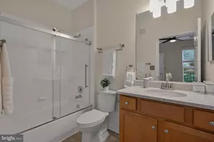 5170 William Colin Ct, Centreville, VA 20120 - Photo 16