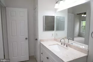 14302 Rosy Ln, Centreville, VA 20121 - Photo 22