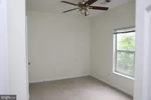 14302 Rosy Ln, Centreville, VA 20121 - Photo 24