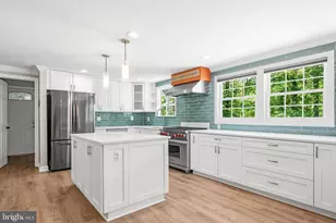 11928 Appling Valley Rd, Fairfax, VA 22030 - Photo 14