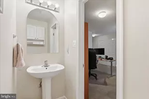6013 Keble Dr, Alexandria, VA 22315 - Photo 24