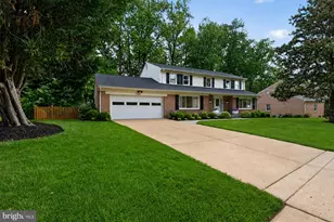 7303 Yates Ct, McLean, VA 22101 - Photo 2