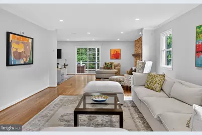 7303 Yates Court, McLean, VA 22101 - Photo 4