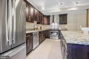 11040 Heathland Dr, Oakton, VA 22124 - Photo 40