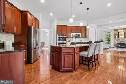 11040 Heathland Drive, Oakton, VA 22124 - Photo 10