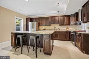 11040 Heathland Dr, Oakton, VA 22124 - Photo 38