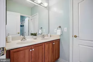 11040 Heathland Dr, Oakton, VA 22124 - Photo 34