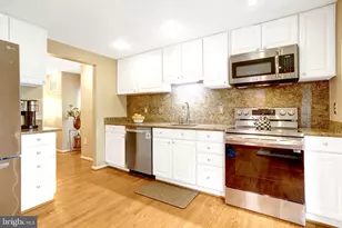 5731 Wood Mouse Ct, Burke, VA 22015 - Photo 16