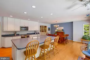 4007 Whispering Ln, Annandale, VA 22003 - Photo 12