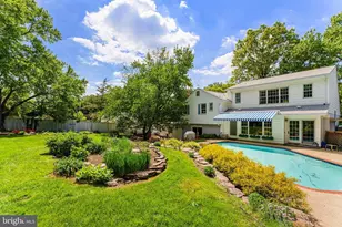 4007 Whispering Ln, Annandale, VA 22003 - Photo 2