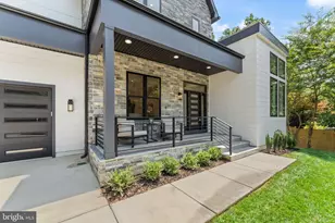 1915 Great Falls St, McLean, VA 22101 - Photo 4