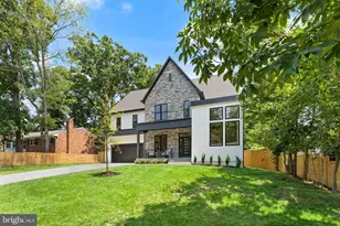 1915 Great Falls St, McLean, VA 22101 - Photo 2