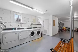 204 Park Terrace Ct SE, Vienna, VA 22180 - Photo 16