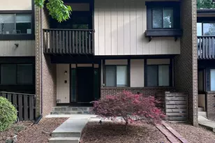2103 Glencourse Ln, Reston, VA 20191 - Photo 2