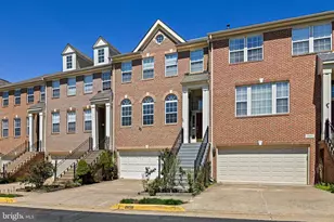 2658 Logan Wood Dr, Herndon, VA 20171 - Photo 2