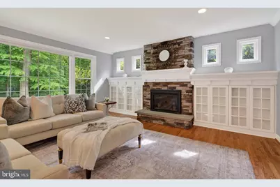 7211 Laketree Drive, Fairfax Station, VA 22039 - Photo 4