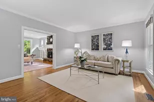 7211 Laketree Dr, Fairfax Station, VA 22039 - Photo 10