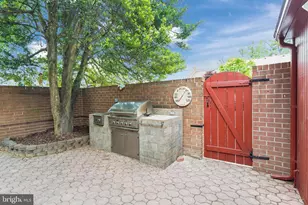 8301 Forrester Blvd, Springfield, VA 22152 - Photo 50