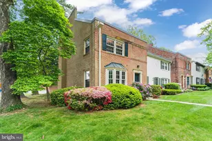8301 Forrester Blvd, Springfield, VA 22152 - Photo 4