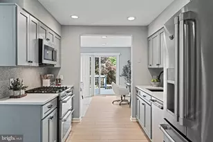 3094 White Birch Ct, Fairfax, VA 22031 - Photo 10