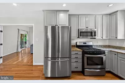1109 Hillcrest Drive SW, Vienna, VA 22180 - Photo 42