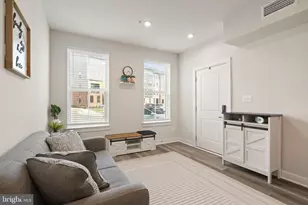 4436 Field Gate Ln, Chantilly, VA 20151 - Photo 2