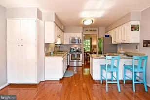 7414 Willshire Hunt Ct, Springfield, VA 22153 - Photo 8
