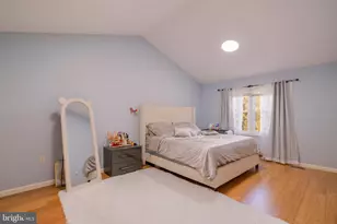 9907 Rosewood Hill Cir, Vienna, VA 22182 - Photo 28