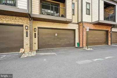 110 NW Market Square NW #24, Vienna, VA 22180 - Photo 38