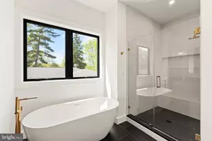 1324 Titania Ln, McLean, VA 22102 - Photo 38