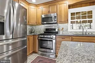 1404 Rock Ridge Ct, Herndon, VA 20170 - Photo 10