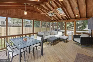 1404 Rock Ridge Ct, Herndon, VA 20170 - Photo 18