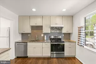 7213 Evanston Rd, Springfield, VA 22150 - Photo 16
