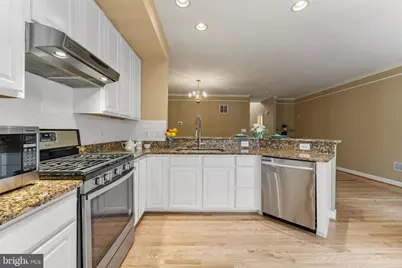 6002 Saint Hubert Lane, Centreville, VA 20121 - Photo 8